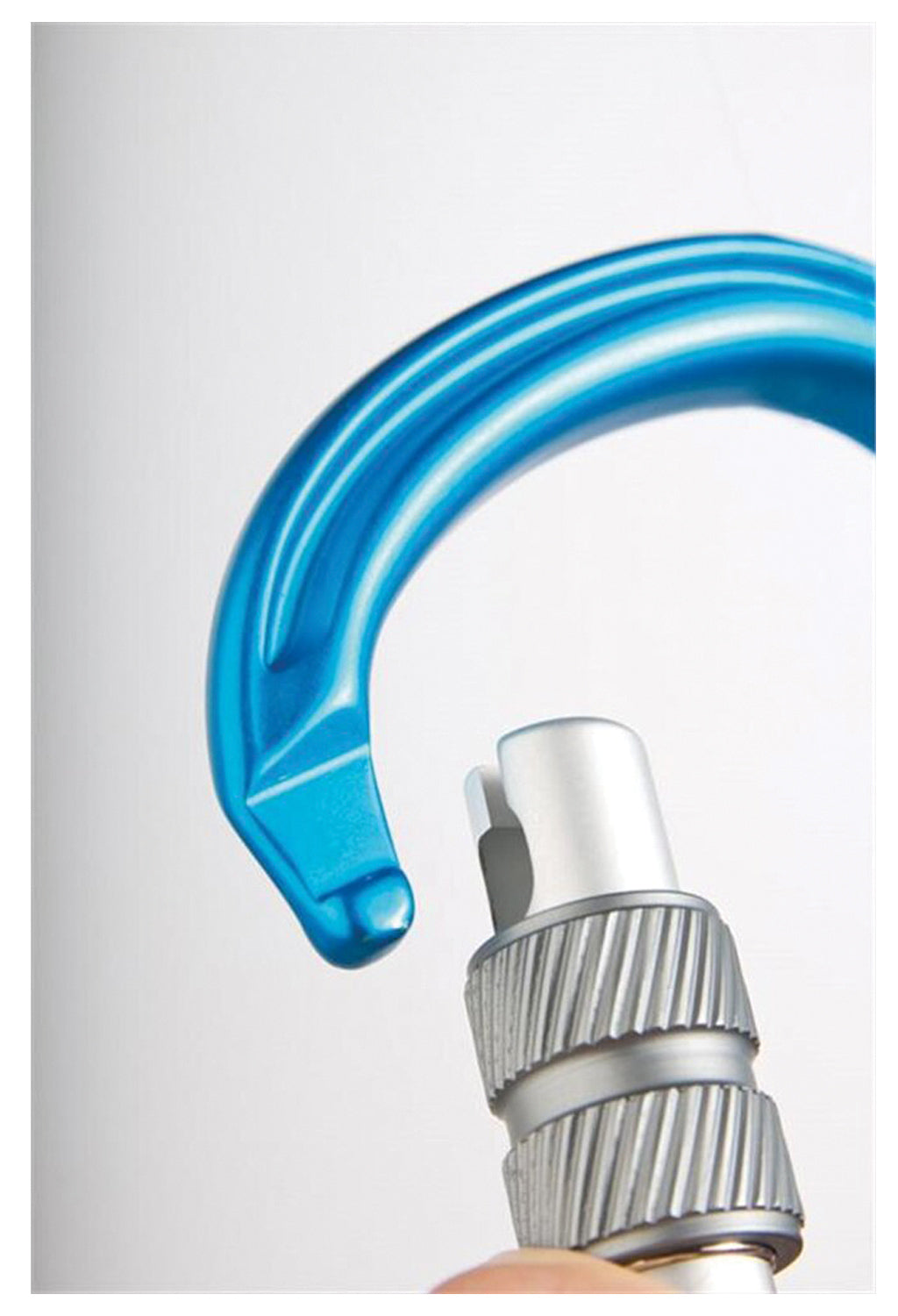 Singing Rock Hector SG HMS: Secure and Reliable Climbing Carabiner