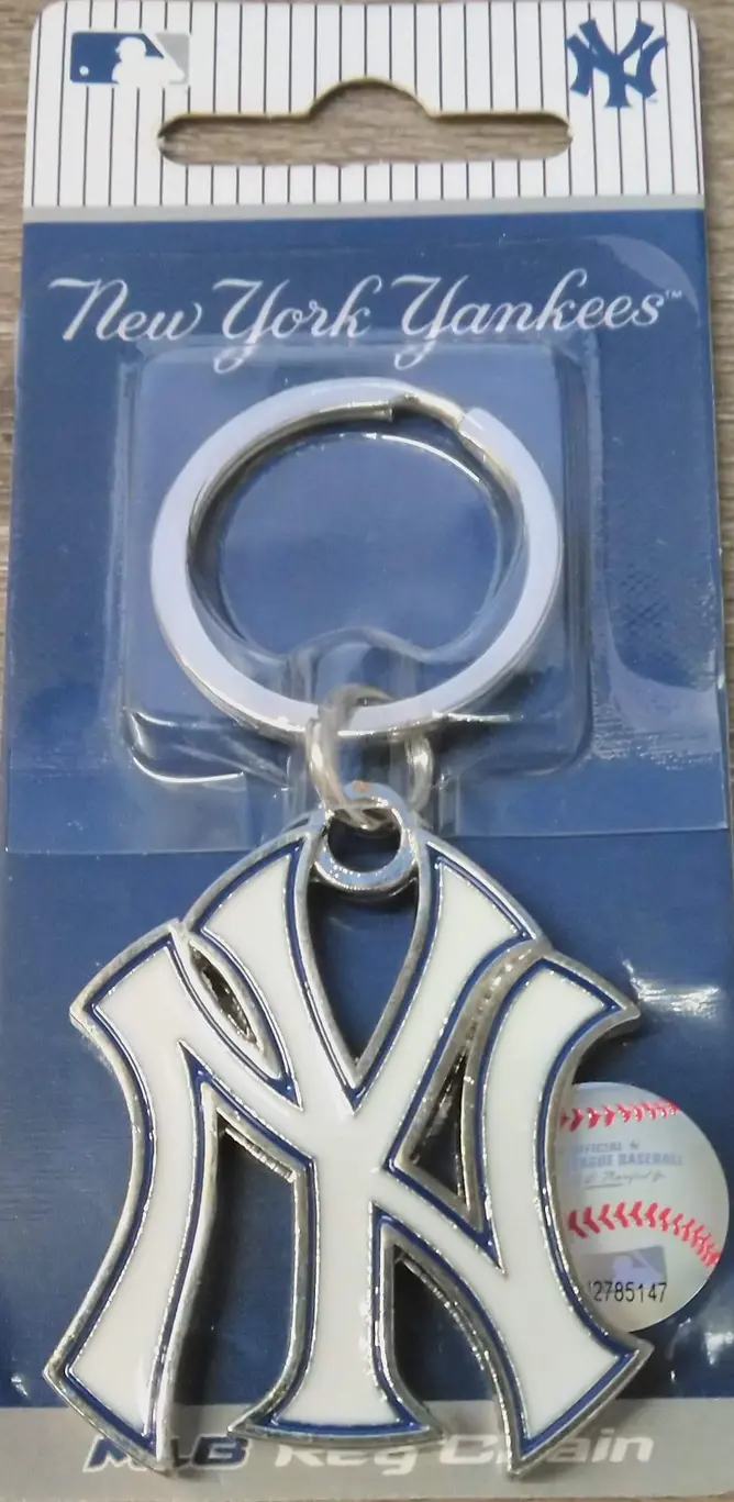 New York Yankees Metal Silver Decorative Key Chain - Model 711232