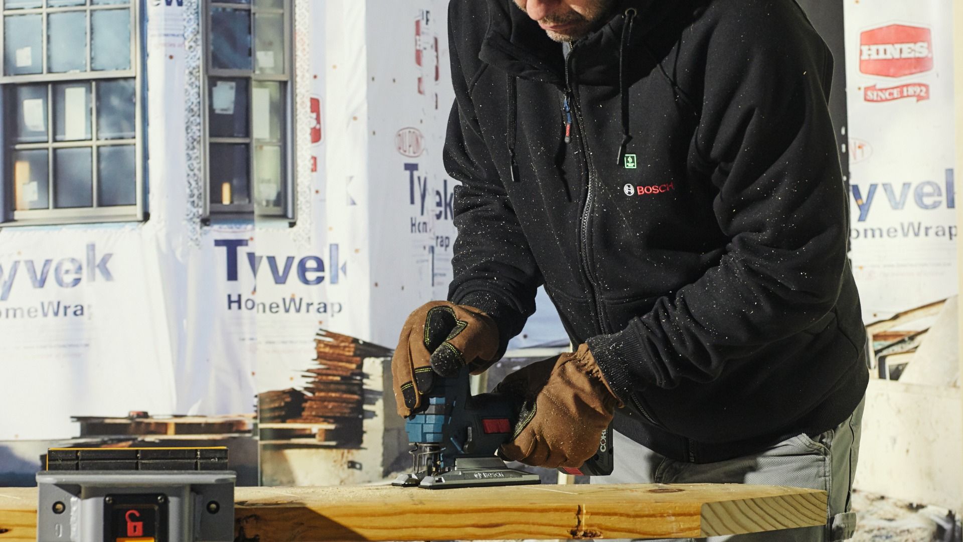 Bosch 12V Max Heated Hoodie Kit w/ 2.0 Battery, Charger XL GHH12V-20XLN12 - Image 4