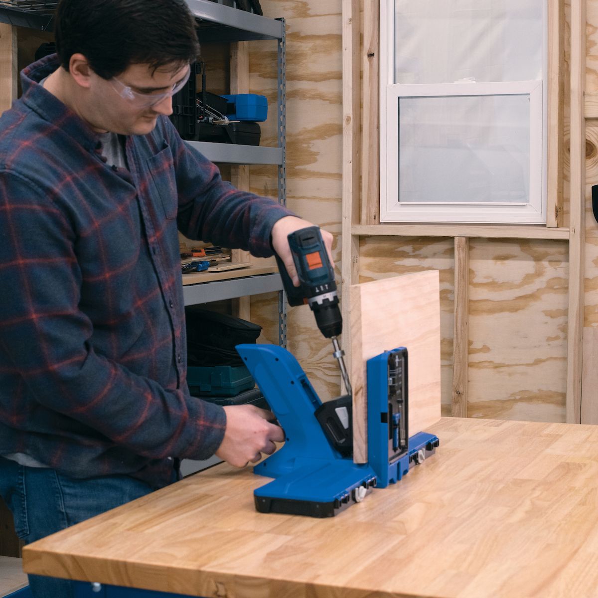 Kreg Universal Bench with 24 x 48 in. Hardwood Top with Dog Holes UBENCH-4824-DH - Image 3